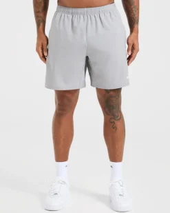 Core 7" Shorts