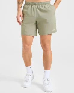 Core 7" Shorts