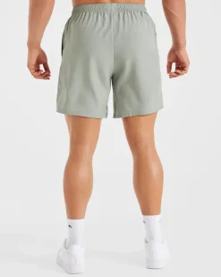 Core 7" Shorts