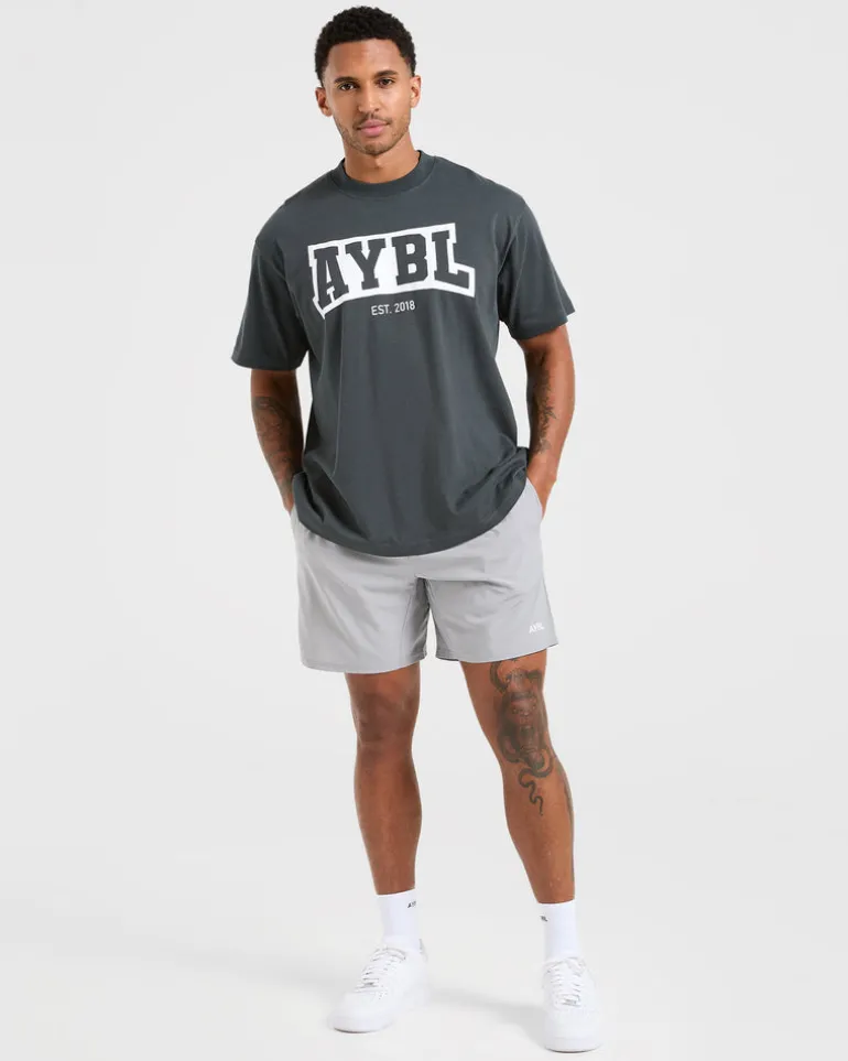 Core 7" Shorts